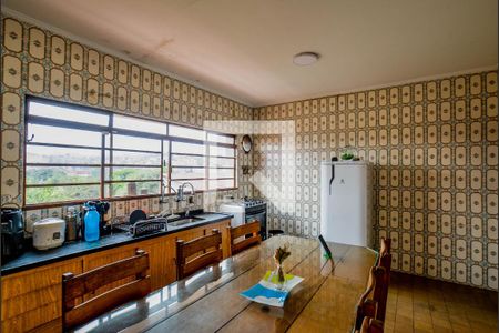 Casa à venda com 250m², 3 quartos e 2 vagas Casa à venda com 250m², 3 quartos e 2 vagasCozinha