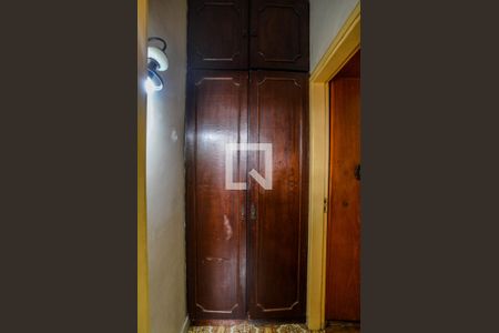 Casa à venda com 250m², 3 quartos e 2 vagas Casa à venda com 250m², 3 quartos e 2 vagasQuarto 2