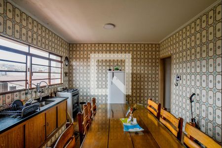 Casa à venda com 250m², 3 quartos e 2 vagas Casa à venda com 250m², 3 quartos e 2 vagasCozinha