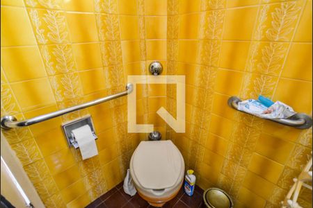 Casa à venda com 250m², 3 quartos e 2 vagas Casa à venda com 250m², 3 quartos e 2 vagasBanheiro da Suíte