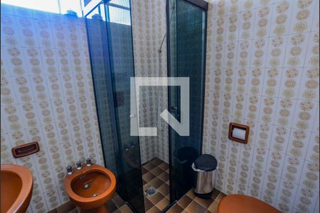 Casa à venda com 250m², 3 quartos e 2 vagas Casa à venda com 250m², 3 quartos e 2 vagasBanheiro Social