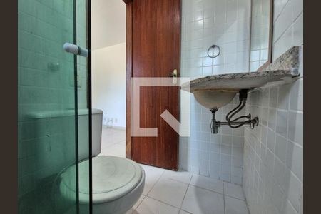 Casa de condomínio para alugar com 220m², 4 quartos e 4 vagas Casa de condomínio para alugar com 220m², 4 quartos e 4 vagasBanheiro da Suíte 4