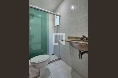 Casa de condomínio para alugar com 220m², 4 quartos e 4 vagas Casa de condomínio para alugar com 220m², 4 quartos e 4 vagasBanheiro da Suíte 3
