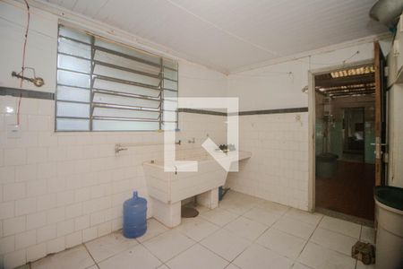 Casa à venda com 411m², 5 quartos e 4 vagas Casa à venda com 411m², 5 quartos e 4 vagasÁrea de Serviço