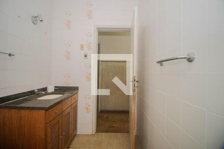 Casa à venda com 411m², 5 quartos e 4 vagas Casa à venda com 411m², 5 quartos e 4 vagasBanheiro