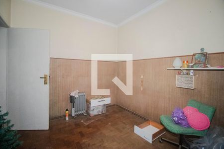 Casa à venda com 411m², 5 quartos e 4 vagas Casa à venda com 411m², 5 quartos e 4 vagasQuarto 2