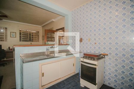 Casa à venda com 411m², 5 quartos e 4 vagas Casa à venda com 411m², 5 quartos e 4 vagasCozinha