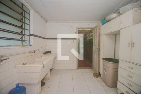 Casa à venda com 411m², 5 quartos e 4 vagas Casa à venda com 411m², 5 quartos e 4 vagasÁrea de Serviço