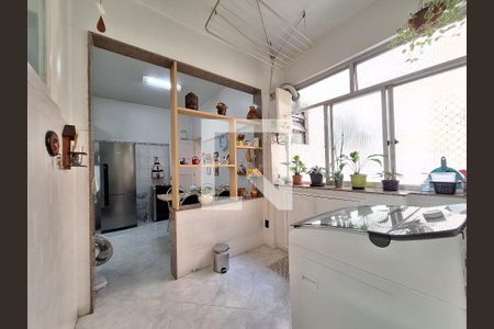 Apartamento à venda com 155m², 4 quartos e 1 vaga Apartamento à venda com 155m², 4 quartos e 1 vagaÁrea de serviço