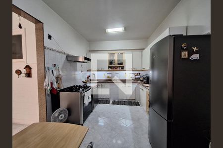 Apartamento à venda com 155m², 4 quartos e 1 vaga Apartamento à venda com 155m², 4 quartos e 1 vagaCozinha