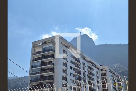 Apartamento à venda com 155m², 4 quartos e 1 vaga Apartamento à venda com 155m², 4 quartos e 1 vagaÁrea comum