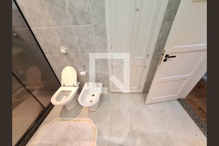 Apartamento à venda com 155m², 4 quartos e 1 vaga Apartamento à venda com 155m², 4 quartos e 1 vagaBanheiro