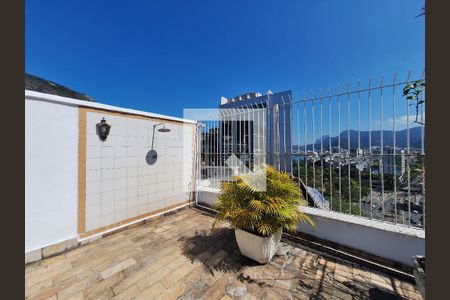 Apartamento à venda com 155m², 4 quartos e 1 vaga Apartamento à venda com 155m², 4 quartos e 1 vagaÁrea comum
