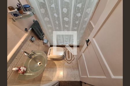 Apartamento à venda com 155m², 4 quartos e 1 vaga Apartamento à venda com 155m², 4 quartos e 1 vagaBanheiro 2