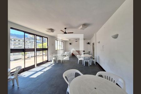 Apartamento à venda com 155m², 4 quartos e 1 vaga Apartamento à venda com 155m², 4 quartos e 1 vagaÁrea comum