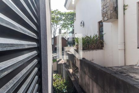 Casa de condomínio à venda com 651m², 4 quartos e 6 vagas Casa de condomínio à venda com 651m², 4 quartos e 6 vagasVista da Suíte