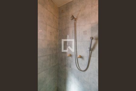 Casa de condomínio à venda com 651m², 4 quartos e 6 vagas Casa de condomínio à venda com 651m², 4 quartos e 6 vagasBanheiro da Suíte 2