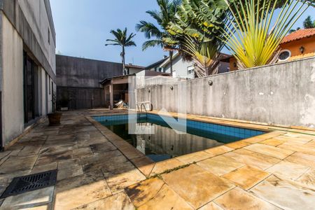 Casa de condomínio à venda com 651m², 4 quartos e 6 vagas Casa de condomínio à venda com 651m², 4 quartos e 6 vagasPiscina