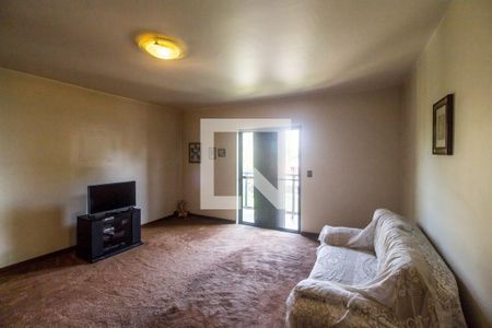 Casa de condomínio à venda com 651m², 4 quartos e 6 vagas Casa de condomínio à venda com 651m², 4 quartos e 6 vagasSuíte master