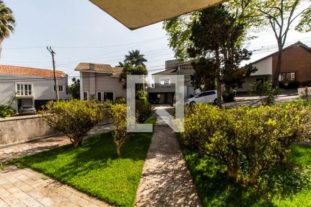 Casa de condomínio à venda com 651m², 4 quartos e 6 vagas Casa de condomínio à venda com 651m², 4 quartos e 6 vagasVista da Rua