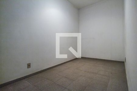 Casa de condomínio à venda com 651m², 4 quartos e 6 vagas Casa de condomínio à venda com 651m², 4 quartos e 6 vagasQuarto de Serviço