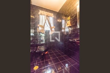 Casa de condomínio à venda com 651m², 4 quartos e 6 vagas Casa de condomínio à venda com 651m², 4 quartos e 6 vagasLavabo