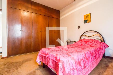 Casa de condomínio à venda com 651m², 4 quartos e 6 vagas Casa de condomínio à venda com 651m², 4 quartos e 6 vagasSuíte 3