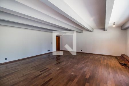 Casa de condomínio à venda com 651m², 4 quartos e 6 vagas Casa de condomínio à venda com 651m², 4 quartos e 6 vagasÁrea comum - Salão de festas