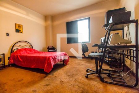 Casa de condomínio à venda com 651m², 4 quartos e 6 vagas Casa de condomínio à venda com 651m², 4 quartos e 6 vagasSuíte 3