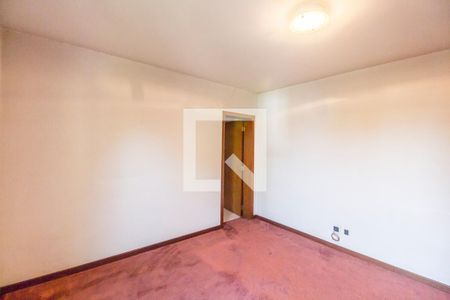 Casa de condomínio à venda com 651m², 4 quartos e 6 vagas Casa de condomínio à venda com 651m², 4 quartos e 6 vagasQuarto 2