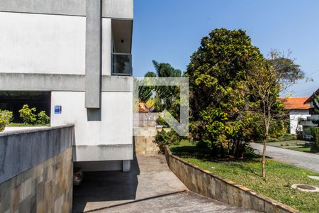 Casa de condomínio à venda com 651m², 4 quartos e 6 vagas Casa de condomínio à venda com 651m², 4 quartos e 6 vagasVista da Rua