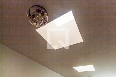 Casa de condomínio à venda com 651m², 4 quartos e 6 vagas Casa de condomínio à venda com 651m², 4 quartos e 6 vagasDetalhe