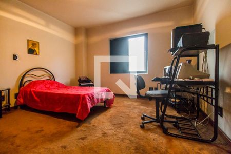 Casa de condomínio à venda com 651m², 4 quartos e 6 vagas Casa de condomínio à venda com 651m², 4 quartos e 6 vagasSuíte 3