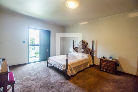 Casa de condomínio à venda com 651m², 4 quartos e 6 vagas Casa de condomínio à venda com 651m², 4 quartos e 6 vagasQuarto 3