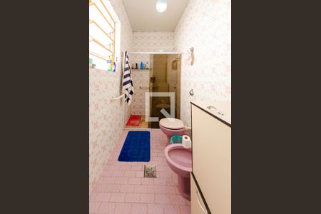 Casa à venda com 230m², 3 quartos e 4 vagas Casa à venda com 230m², 3 quartos e 4 vagasBanheiro suíte