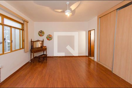 Casa à venda com 230m², 3 quartos e 4 vagas Casa à venda com 230m², 3 quartos e 4 vagasSuíte