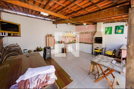 Casa à venda com 230m², 3 quartos e 4 vagas Casa à venda com 230m², 3 quartos e 4 vagasÁrea de churrasco