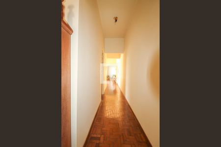 Casa à venda com 367m², 2 quartos e 2 vagasCorredor