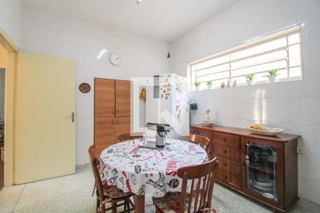 Casa à venda com 367m², 2 quartos e 2 vagasCozinha