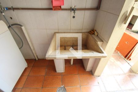 Casa à venda com 367m², 2 quartos e 2 vagasÁrea de serviço