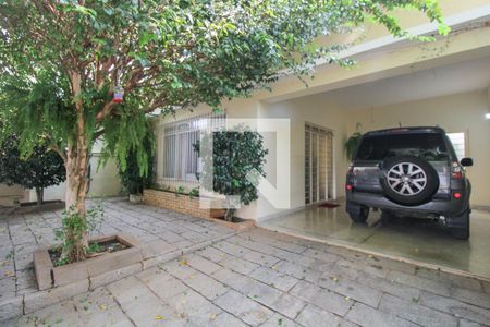 Casa à venda com 367m², 2 quartos e 2 vagasÁrea Externa