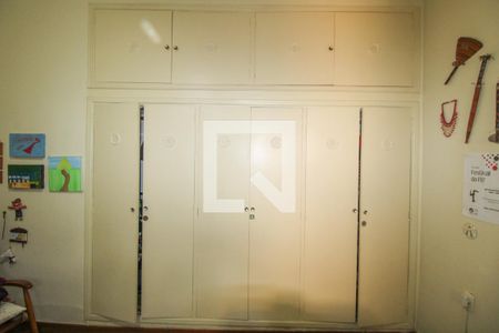 Casa à venda com 367m², 2 quartos e 2 vagasQuarto 1