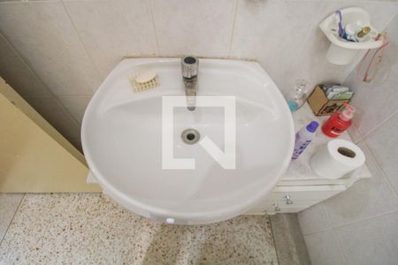 Casa à venda com 367m², 2 quartos e 2 vagasBanheiro quarto 2