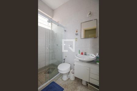 Casa à venda com 367m², 2 quartos e 2 vagasBanheiro quarto 1