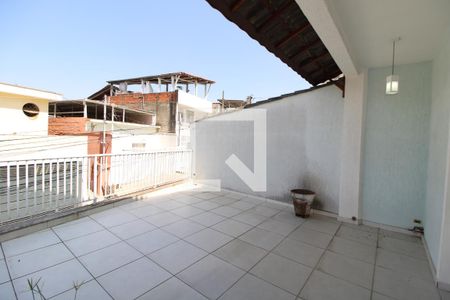 Casa à venda com 172m², 4 quartos e 2 vagasVaranda