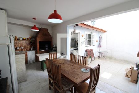 Casa à venda com 172m², 4 quartos e 2 vagasCozinha