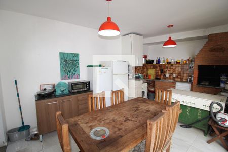 Casa à venda com 172m², 4 quartos e 2 vagasCozinha