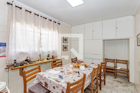 Casa à venda com 473m², 3 quartos e 4 vagas Casa à venda com 473m², 3 quartos e 4 vagasSala de Jantar