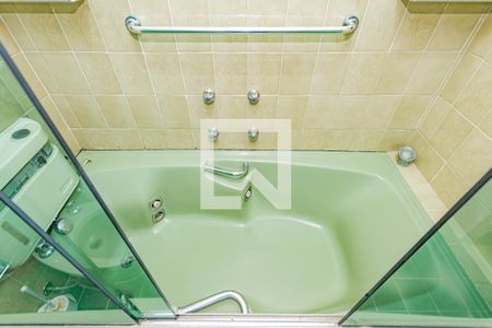 Casa à venda com 473m², 3 quartos e 4 vagas Casa à venda com 473m², 3 quartos e 4 vagasBanheiro da Suíte 1