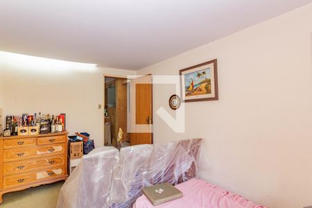 Casa à venda com 473m², 3 quartos e 4 vagas Casa à venda com 473m², 3 quartos e 4 vagasQuarto de serviço